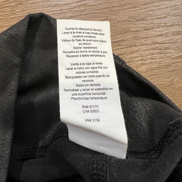 Alo Yoga High-Waist Moto Leggings Black Size Small Textured Athletic Athleisure - Picture 12 of 14